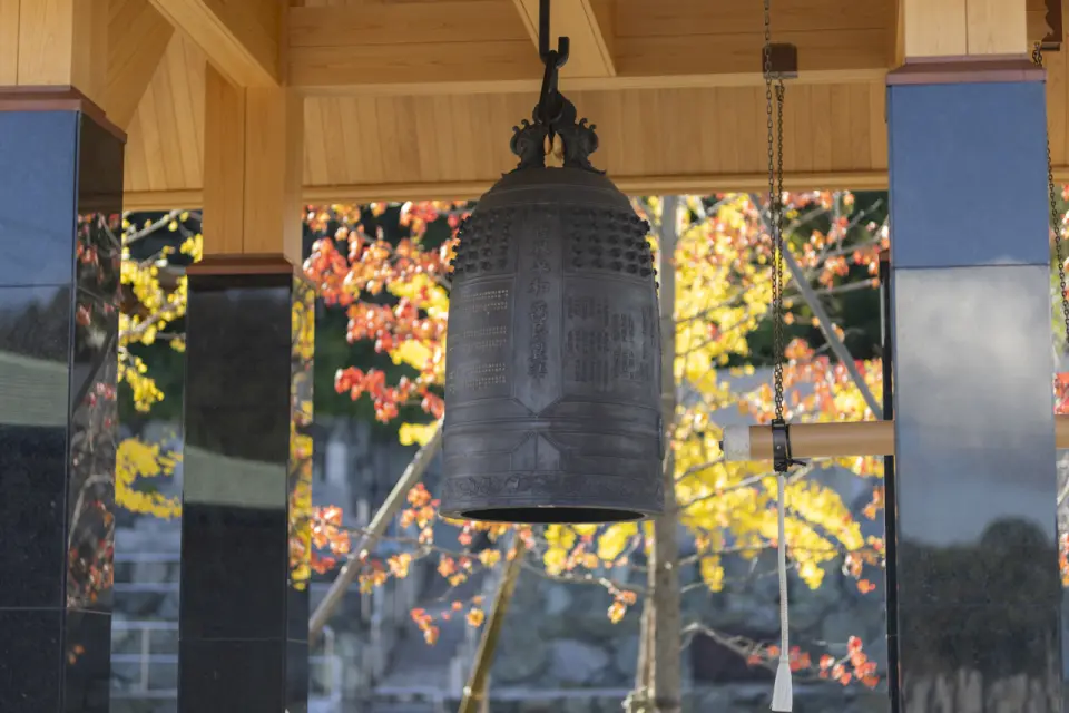 檀信徒さまの供養の『鐘』